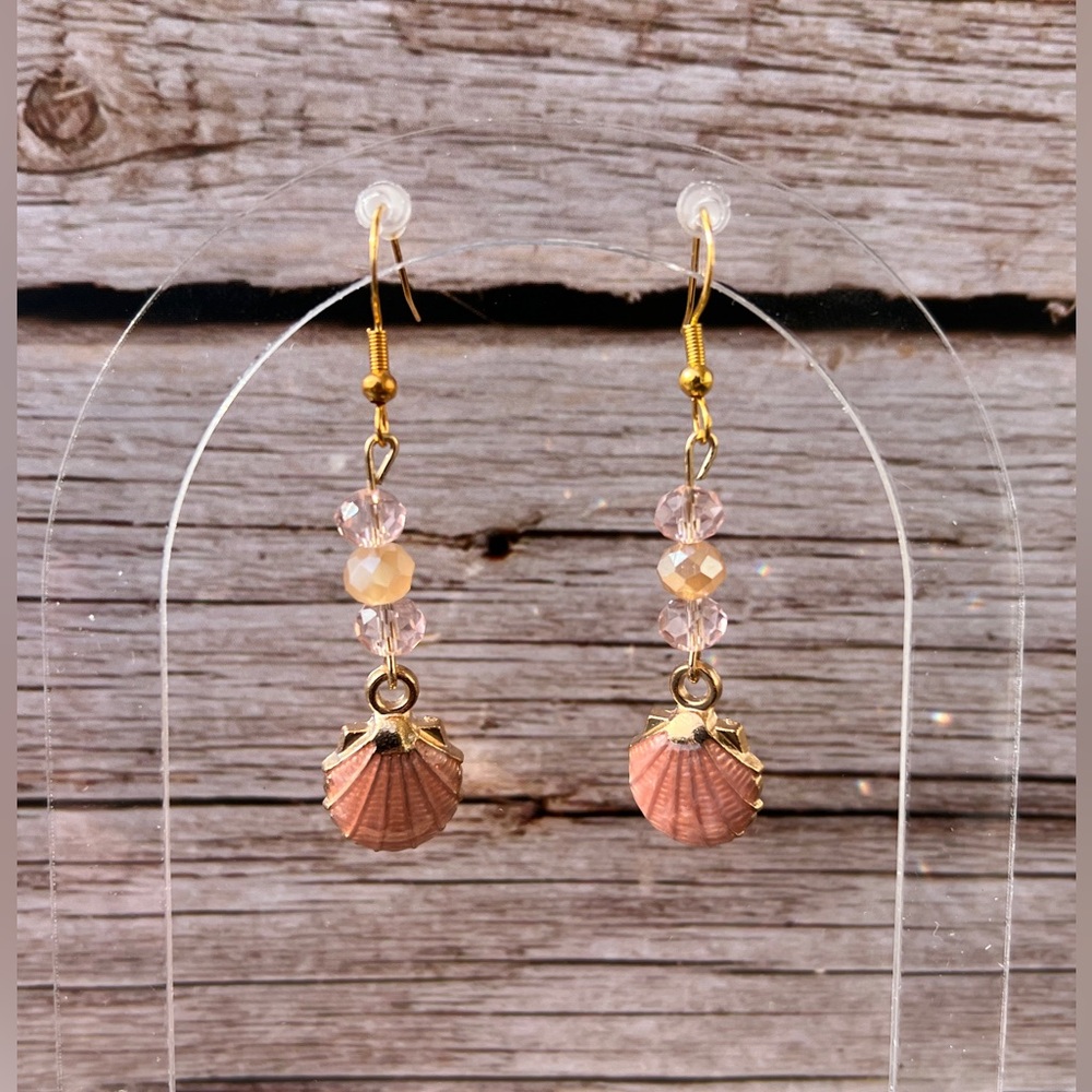 Seashell Dangle Earrings - Picture 2 of 8